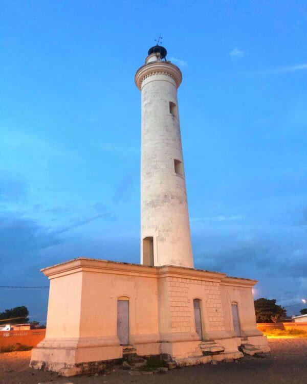 LE PHARE DE GRAND-BASSAM