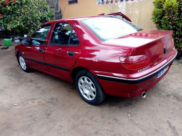 PEUGEOT 406 ROUGE