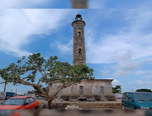 LE PHARE DE GRAND-BASSAM